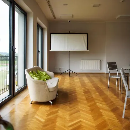 Hostal Pawilon Sportowo Turystyczny Kalwarianka *