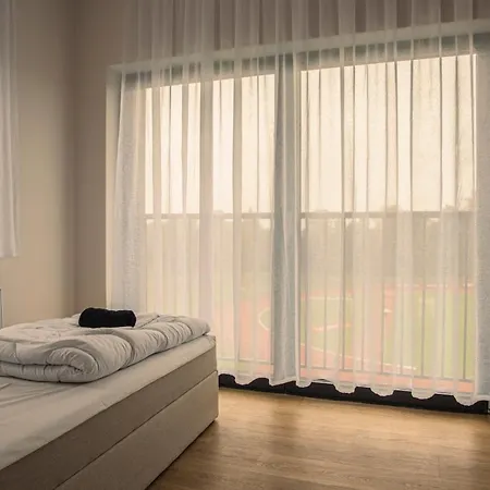 Pawilon Sportowo Turystyczny Kalwarianka بيت شباب